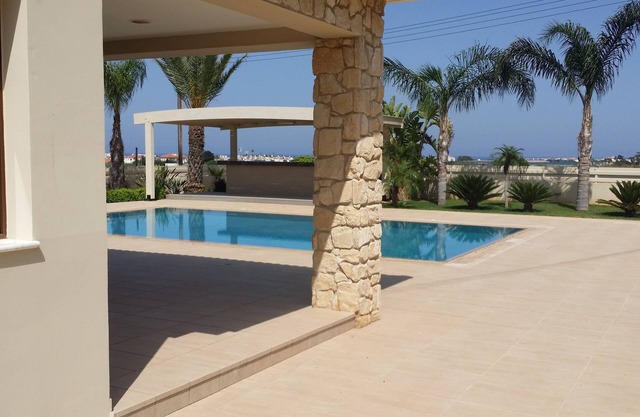Noufaro Luxury Villa