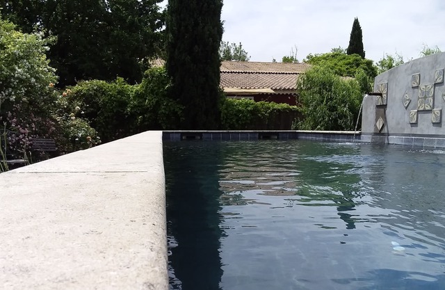 Nouveau ! Vaucluse, Studio Climatisé Avec Piscine et Terrasse Ombragée