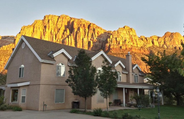 Novel House Inn at Zion