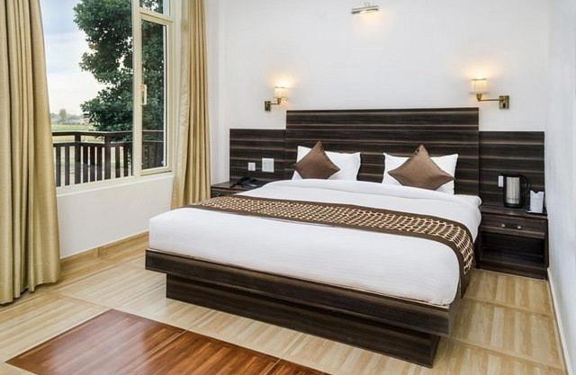 Novel Resort Corbett by Urban