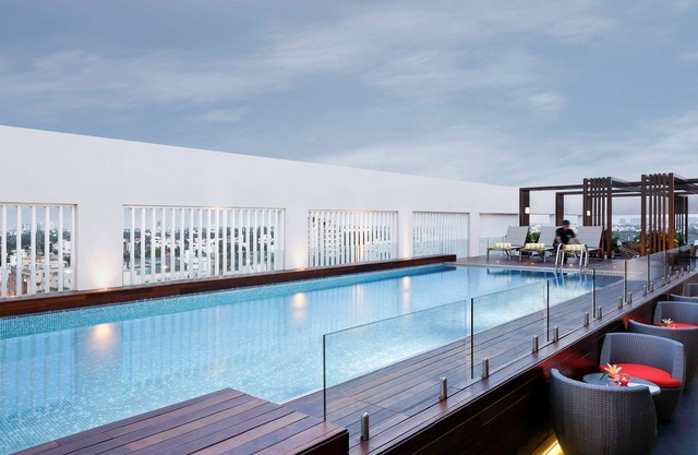 Novotel Chennai Chamiers Road Hotel