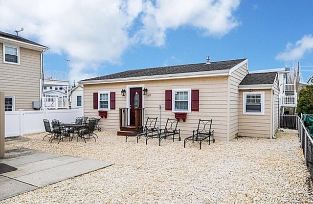 2 dormitorios Lazy River Seaside Park Cottage, a una cuadra de la playa de Seaside Park!