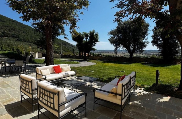 Relax in the Heart of Tuscany – Villa’s Apartment with Private Pool & Garden 🌻