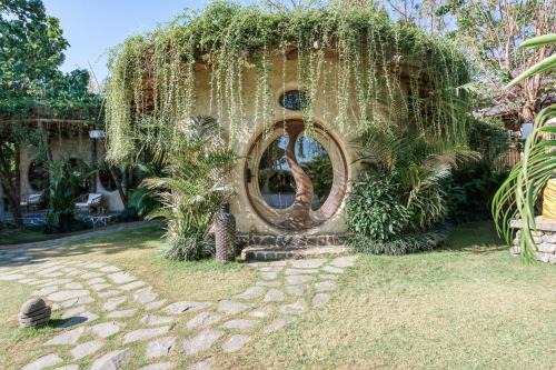 Nuanu Suites & Accommodations