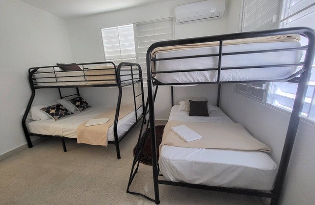 Nueva Villa Apt. 1 with rooftop, jacuzzi and Wi-Fi