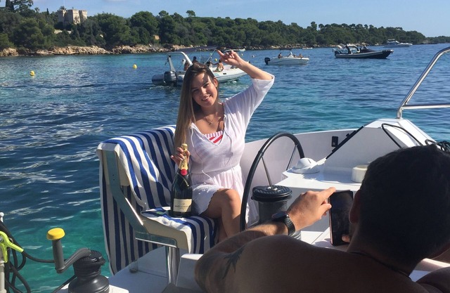 Nuitée à Bord dun Catamaran à Lancre aux Îles