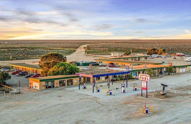 Nullarbor Roadhouse