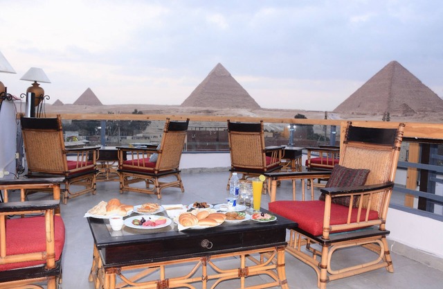 Nun Pyramids INN
