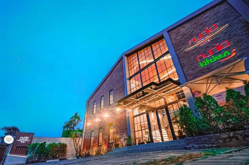 Nunia TamanSari Hotel