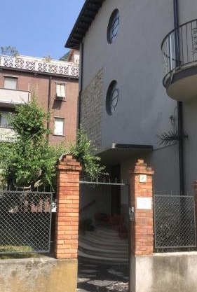 Nuova Casa vacanze nonna Prassede con giardino e posto auto