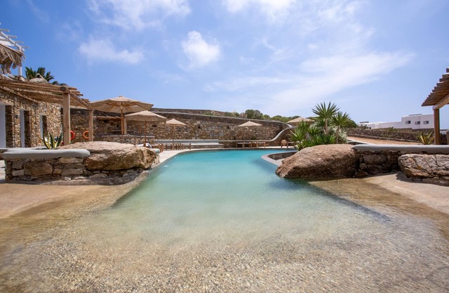 Nur Mykonian Suites