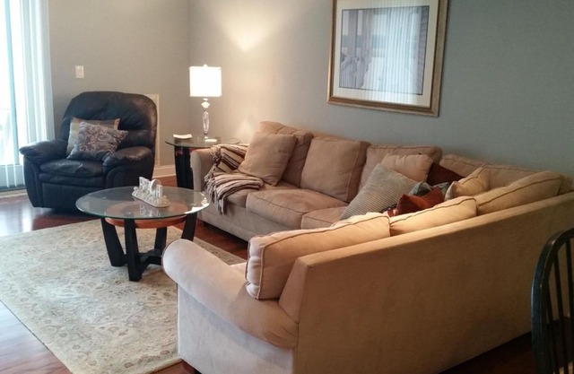 NW101 West Spruce Ave-202