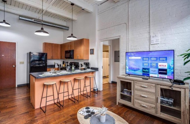 NY Style Centric Loft w/KingBed