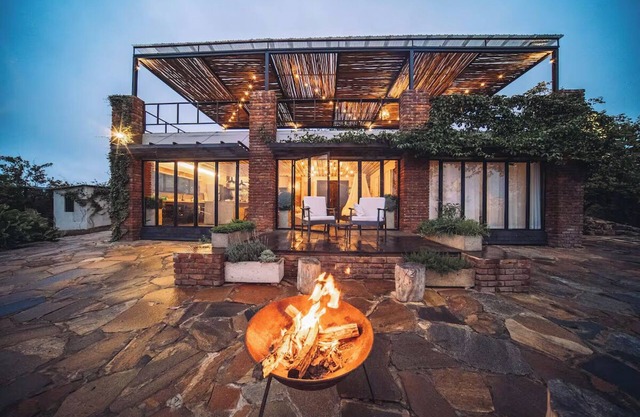 Nyumba Ndoto, Dream house with unreal views