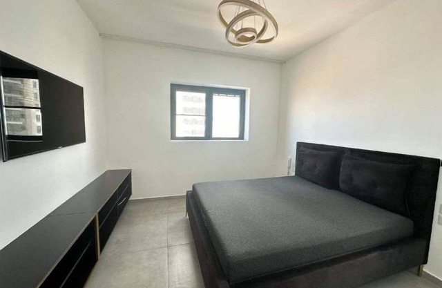 O&O Group-Charming 4BR APT with Stellar Sea View