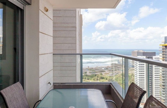Oַ&O Group- Luxury 3BR APT 33 Floor See View Tower