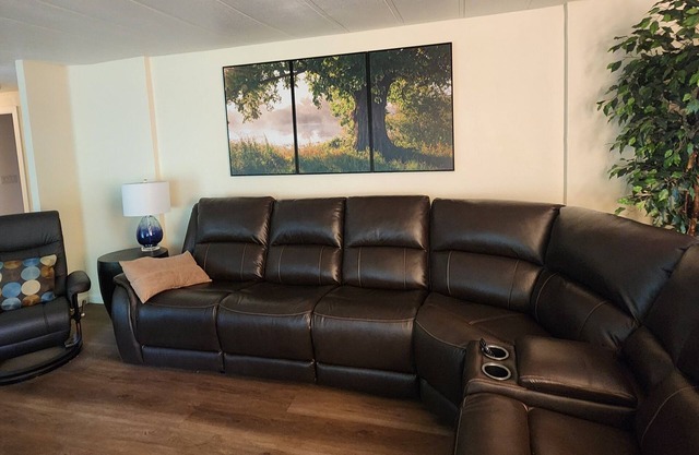 Oak Creek Acres 3-bedroom house on 12 acres just outside of Dallas Oregon