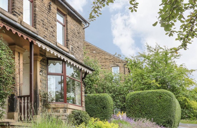Oak Dene, HAYFIELD