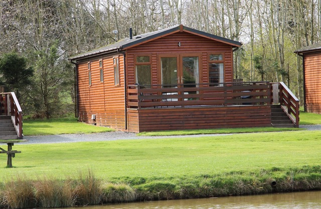 Oak Lodge, BEACONSFIELD HOLIDAY PARK