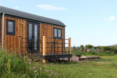 Oak Moor Shepherd Hut - Brecon Beacons, LD3 7TD