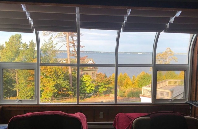 Oakwood Condo 7- 2 bedroom condo with Lake Huron views!