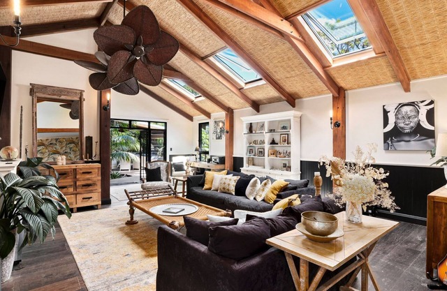 Oasis - A luxurious beach home in the heart of Mona Vale
