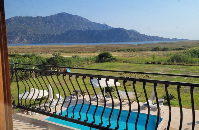 Oasis Apart Hotel