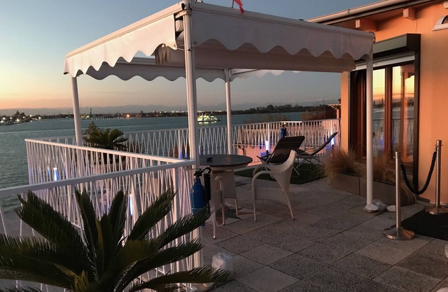 Oasis Golden Lagoon Chalet
