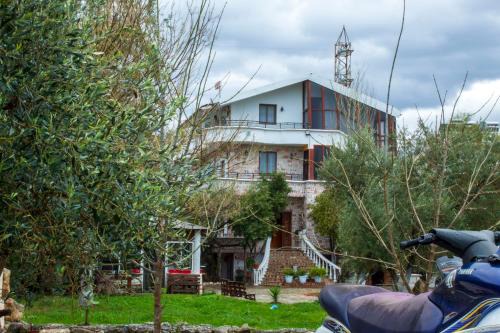 Oasis Hotel