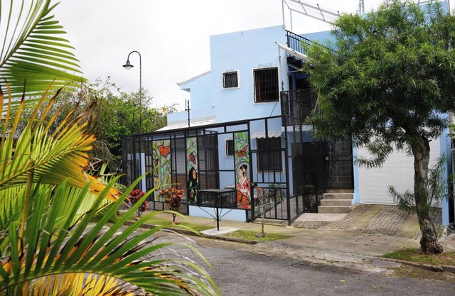 Zona tranquila e histórica en el corazón del centro, al lado del jardín botánico