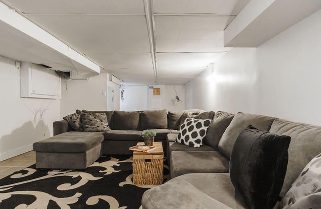 Oasis in the Beaches Comfy 3BR w. Parking