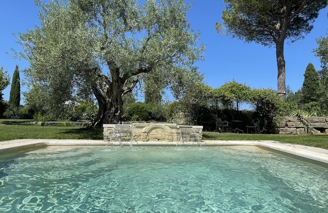 Oasis de paz en las afueras de Perugia, apt. en villa con jardín privado y piscina