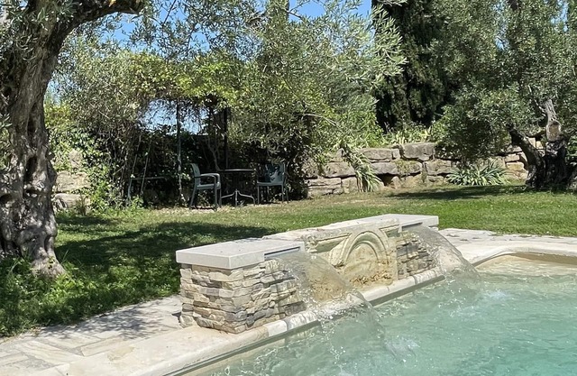 Oasis de paz en las afueras de Perugia, apto. en la villa, terraza con cocina al aire libre