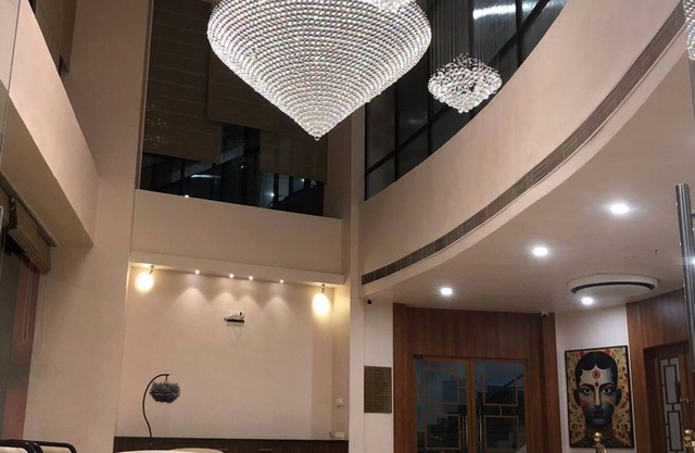 OASIS SUITES