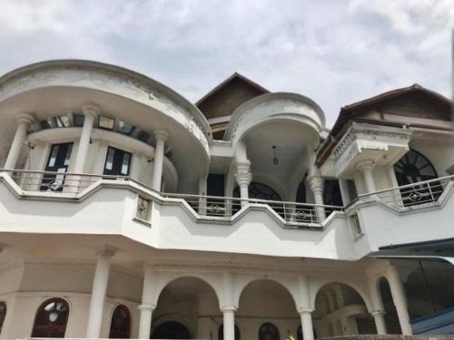 oasis villa