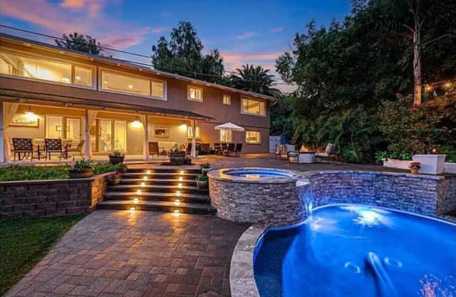 Oasis with Pool and Hot Tub ~ Mt Helix/La Mesa