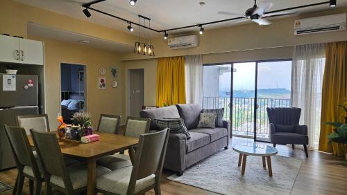 Oasisstay 4 Bedrooms Apartment With Studio at Bangi Sentral