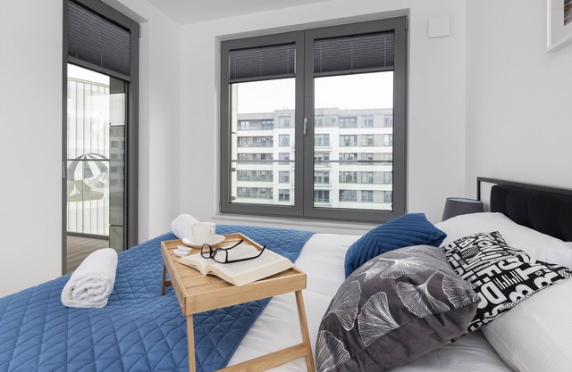 Obrońców Wybrzeża Gdynia by Renters