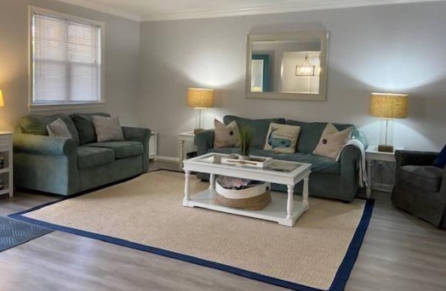 Oc820 St. Charles Place, 1st Floor