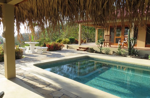 Vista al mar y montaña! Villa Secret Paradise: piscina privada!