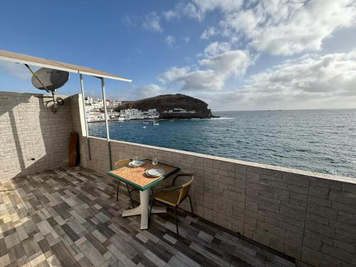 Ocean Attic Tufia