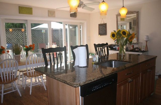 Ocean Beach 5 Bedroom Spectacular Home ubicado en el centro.