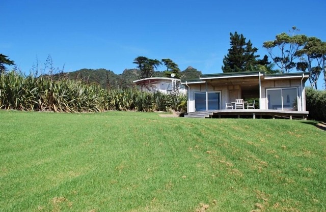 Ocean Beach Hideaway + Chalet