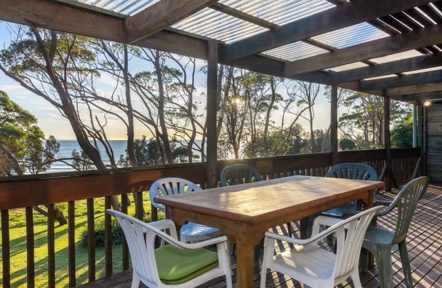 Ocean Beach House Perfectly positioned in peaceful Bawley Point