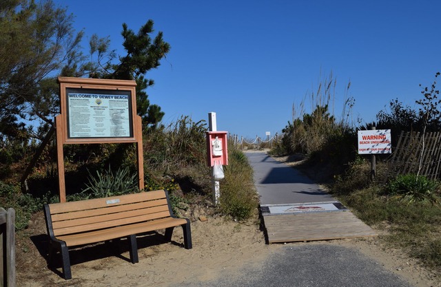 OCEAN BLOCK Dewey Beach Condo Sleeps 10 w/ Parking