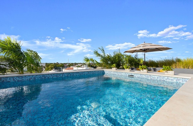 Ocean Boutique Condos