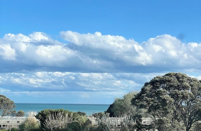 Ocean Breeze at Wainui