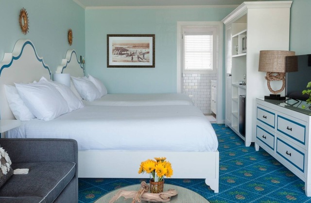 Ocean Breeze & Easy Living – Outdoor Pool, Bikes & Beachfront Relaxation