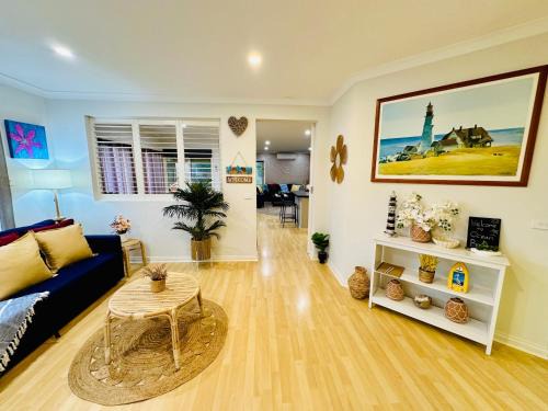 Ocean Breeze Family Getaway - Short drive to Beach, Wineries, Kids Golf & Adventure Park