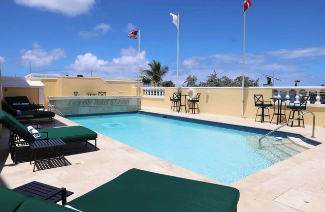 Ocean Breeze Stay | 2 Rooms w/ Queen Beds Near Marina, Pier & Dining